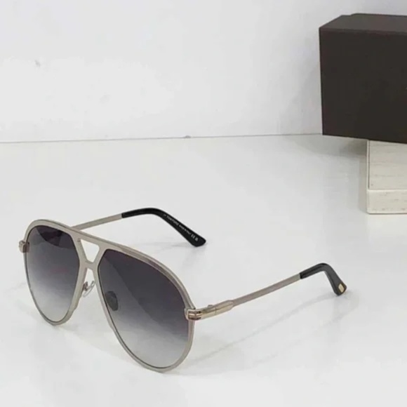 Tom Ford XAVIER FT 1060 Palladium/Grey Shaded 64/14/135 Unisex Sunglasses main image 5